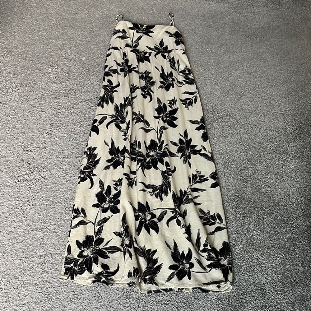 Monteau Los Angeles Tan W/Black Floral Print Spaghetti Strap Maxi Dress Size M